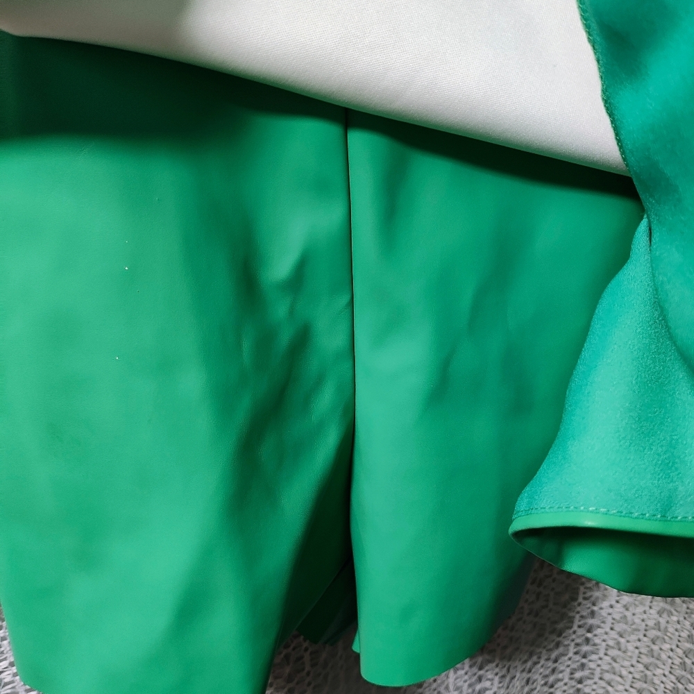 Green Ruffled Women's Skirt - Picture 4 of 13